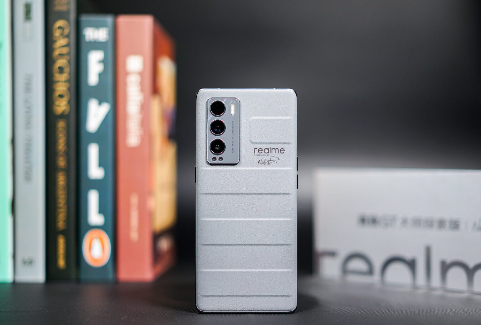 ORIO | Cận cảnh realme GT Master Explorer Edition: Thiết kế mới mẻ, có 2 tuỳ chọn màu đặc biệt, cấu hình mạnh, giá từ 10.3 triệu đồng